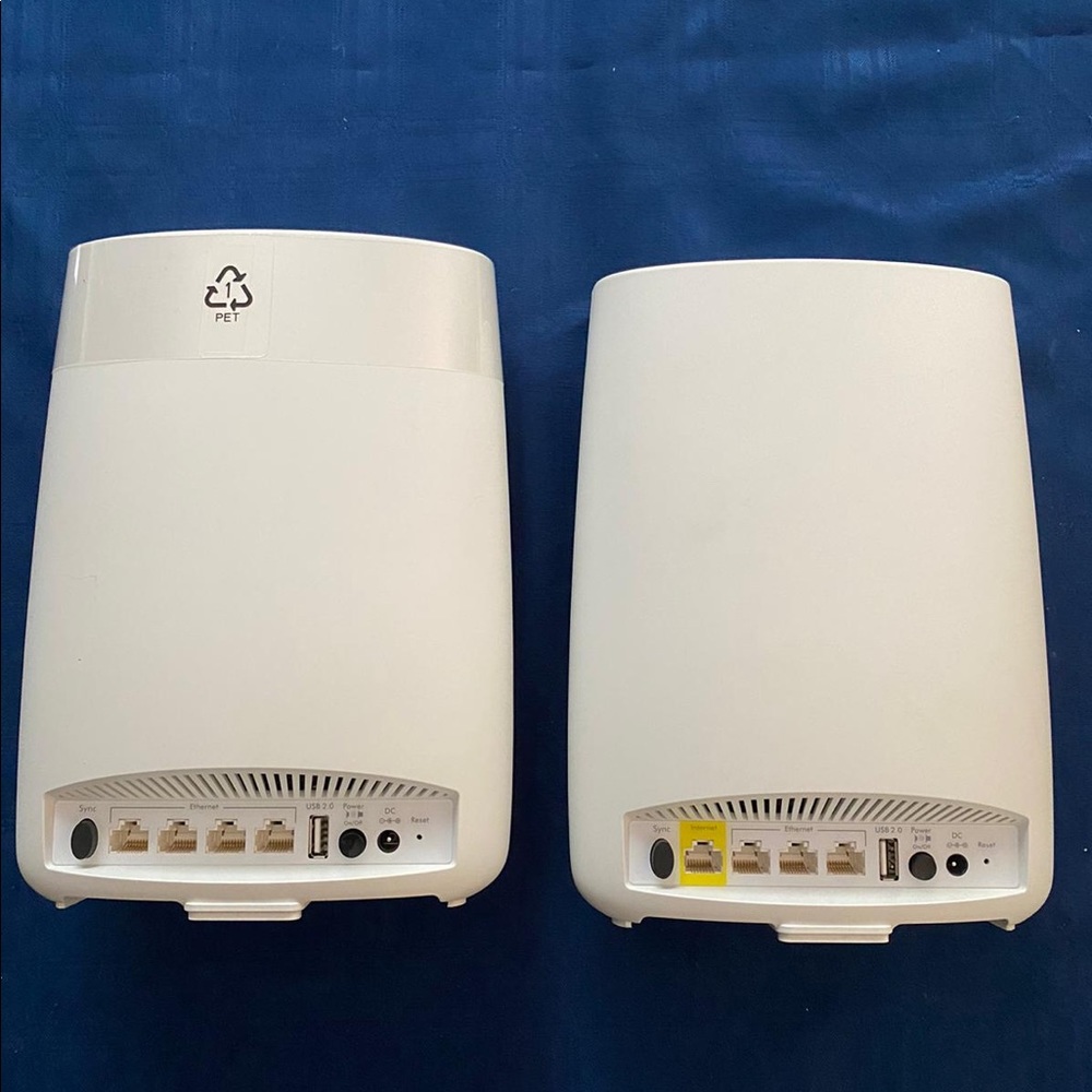 ORBI ROUTER + 1 SATELLITE EXTENDER RBR50 - Picture 2 of 4